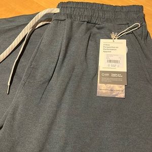 Vuori Ponto Performance Pant, NWT men’s large Lake Heather